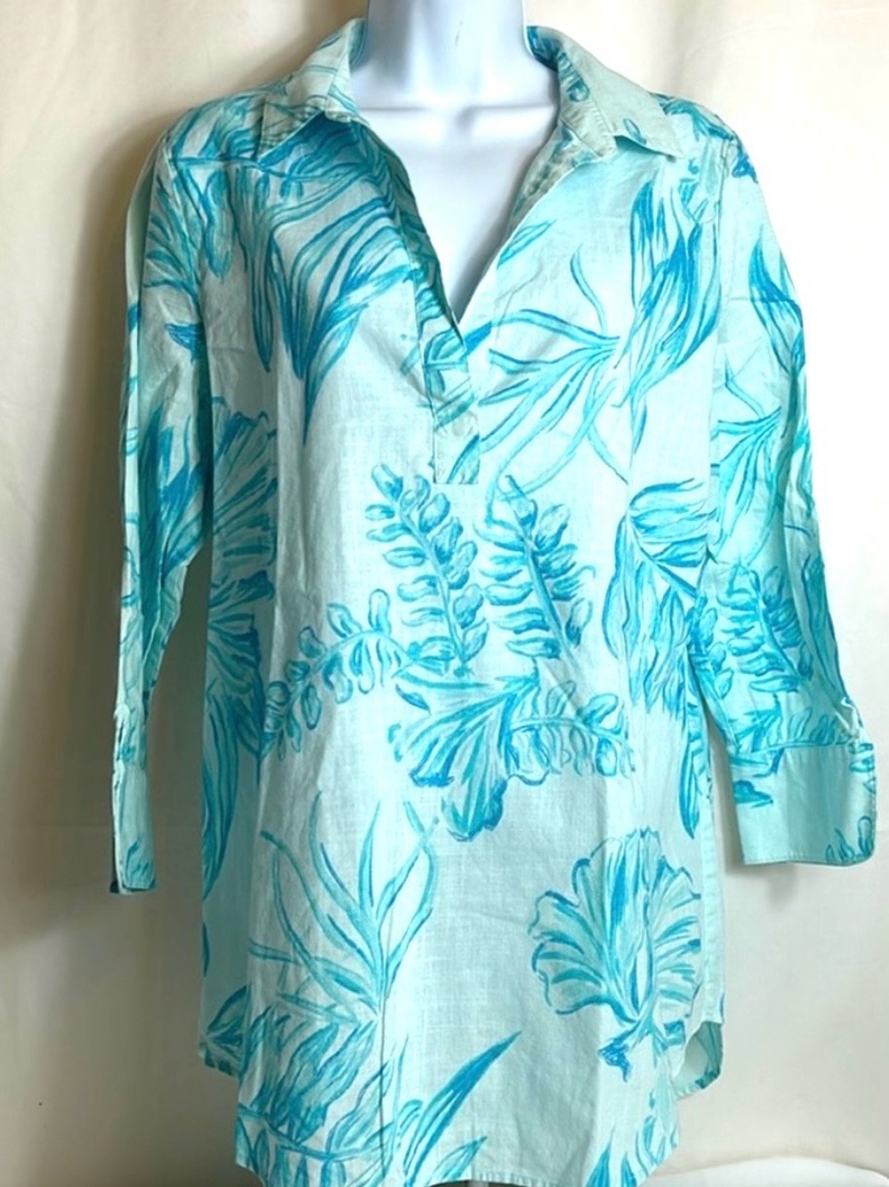 Vineyard Vines Women’s Size Small Blue Hawaiian Pattern Blouse Cotton Shirt